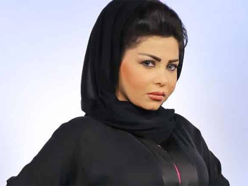 بالفيديو: إحالة مذيعة سعودية للتحقيق بسبب ملابسها!